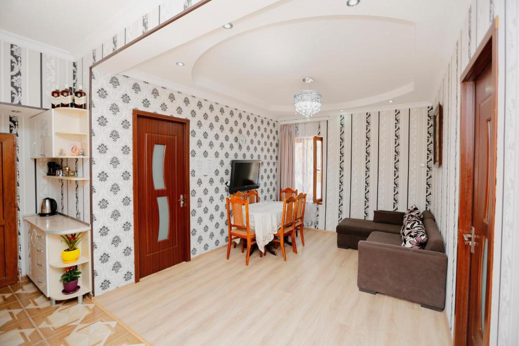 Guest House Old Tbilisi room 1